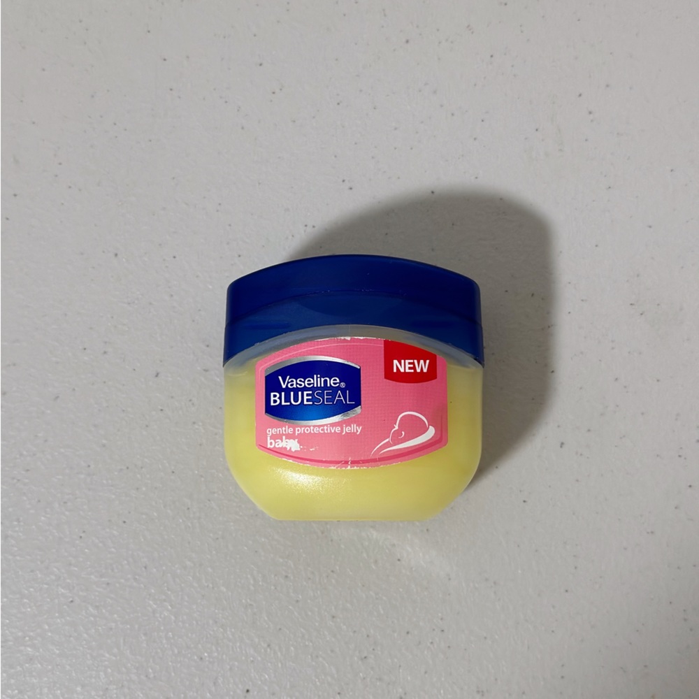 Vaseline blue seal gentle protective jelly baby